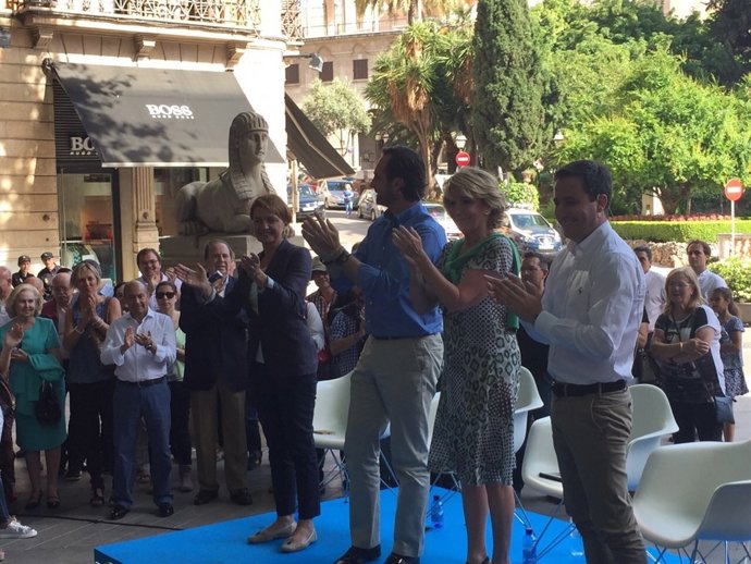 Aguirre, Durán y Bauzá en un mitin en Palma