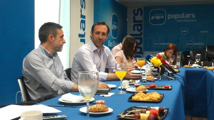 Bauzá desayuno prensa 