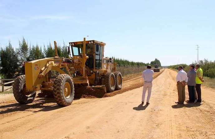 El presidente de la Diputación de Huelva, Ignacio Caraballo, caminos del Rocío.