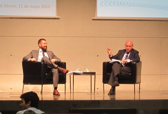 Ministro Jorge Fernández,decano de la Facultad de Derecho Esade, Eduardo Berché