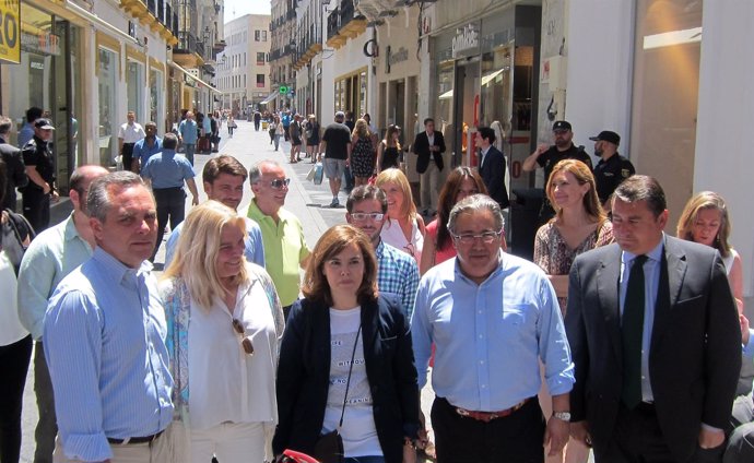 Sáenz de Santamaría, junto a Zoido, Sanz, Bueno y Fley