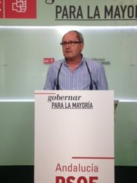 PSOE-A acusa a Moreno de "bloquear" la investidura para "desviar" la atención de su "estrepitoso fracaso"