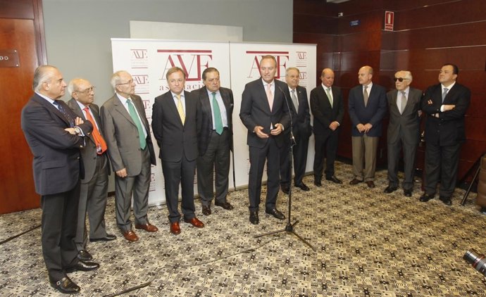 Fabra interviene antes del almuerzo de trabajo con AVE.