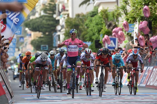   Michael Matthews Gana En El Giro De Italia