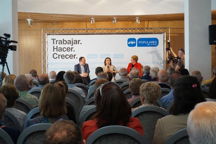 Gamarra y Sanz en acto personas mayores