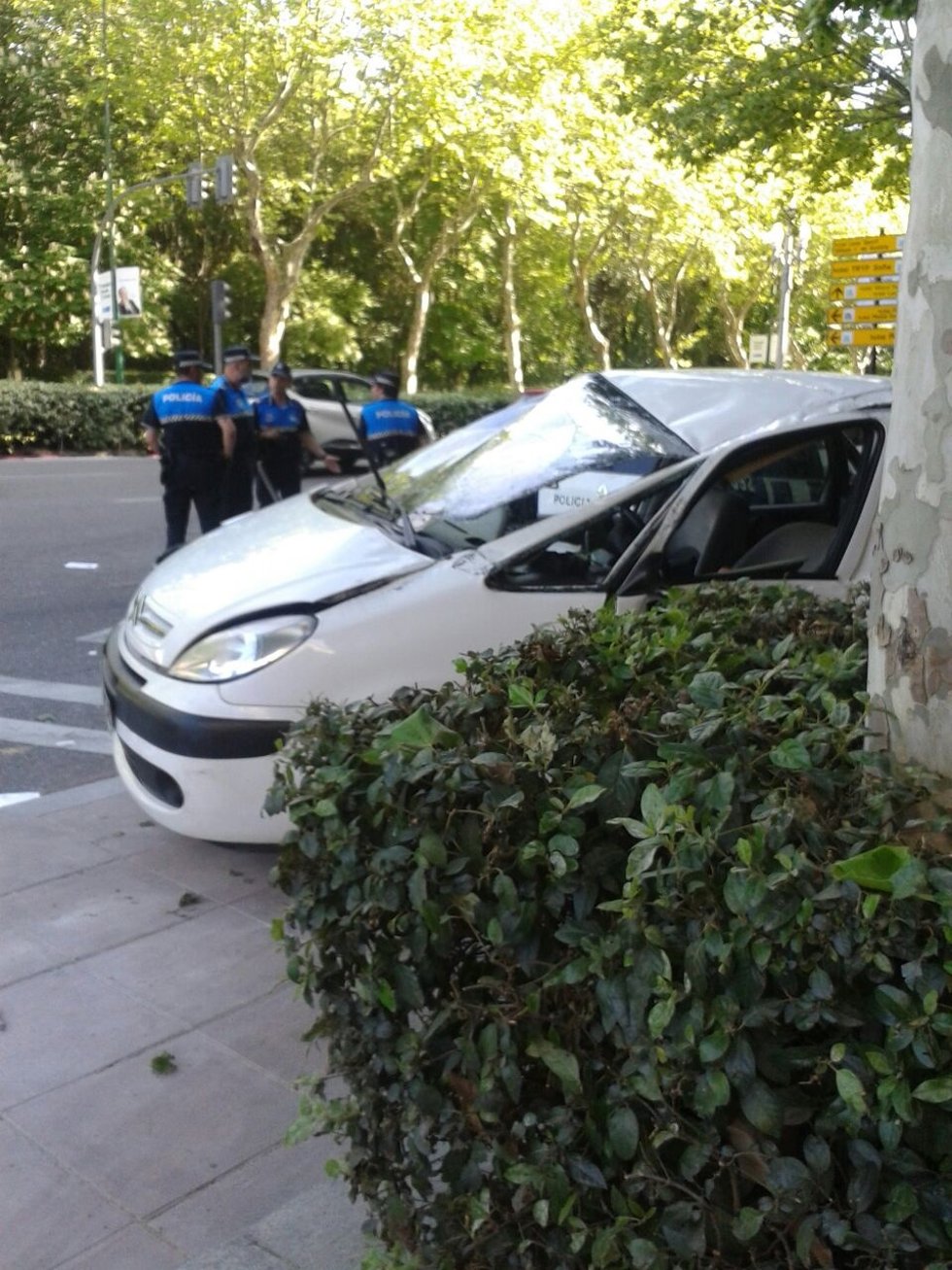 Uno de los vehículos accidentados