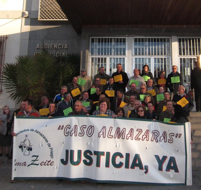 Concentración de afectados de Almazaras