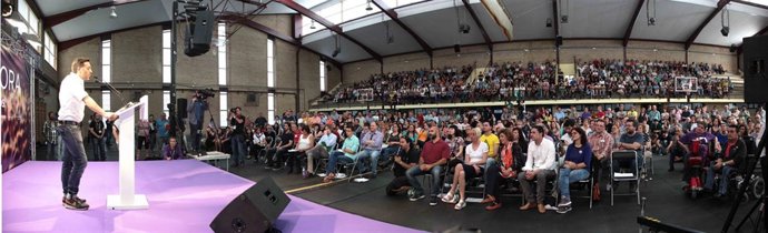 Mitin de Podemos en el Centro Cívico de Rondilla. 