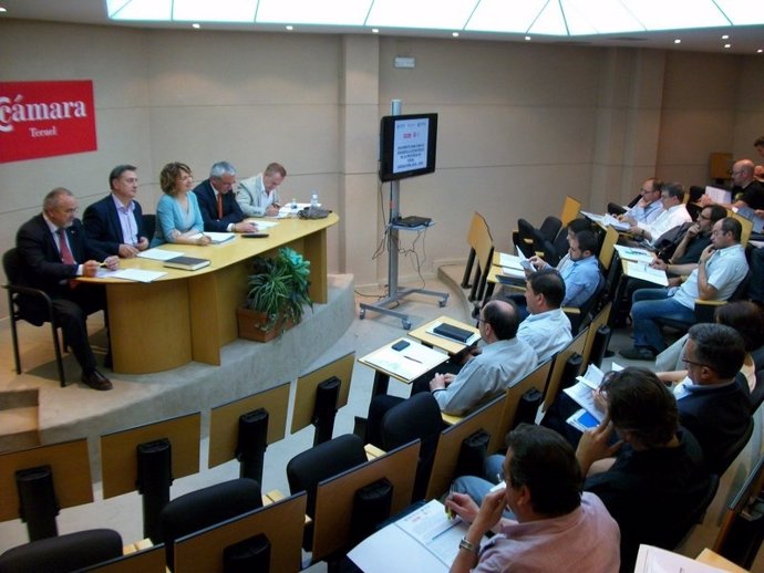 Empresarios y sindicatos de Teruel piden medidas para el despegue provincial