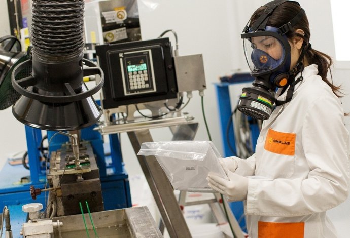 Aimplas desarrolla un plástico para fabricar sandalias contra la malaria