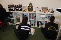 Suc.- Desarticulada una red en Tenerife que estafaba a empresarios chinos