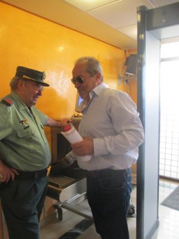 Juan Lanzas a su llegada al juzgado