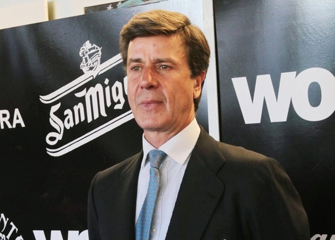 Cayetano, molesto por las preguntas sobre su madre