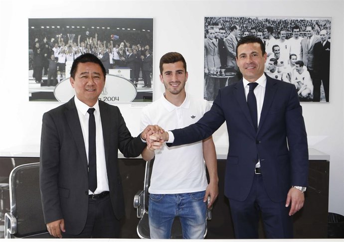 Firma renovación de José Luis Gayá