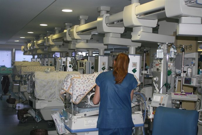 Cuidados Intensivos Y Neonatales Málaga