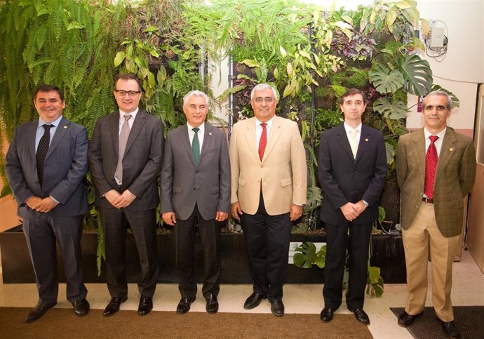 Acto de presentación de la Cátedra Adama en la US