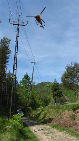 Endesa renueva torres en La Garrotxa