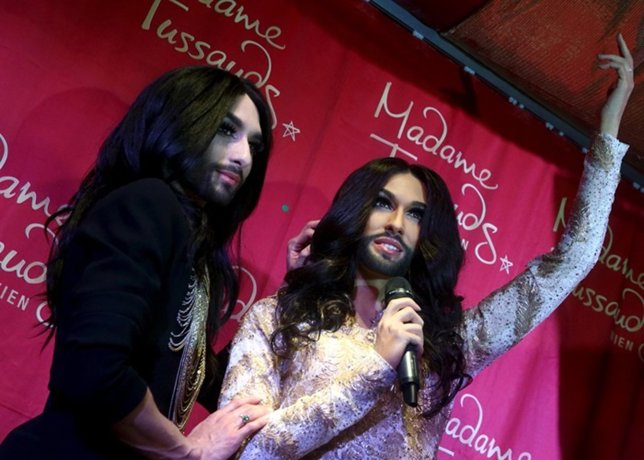 Conchita Wurst presentadora en el Festival de Eurovisión 2015