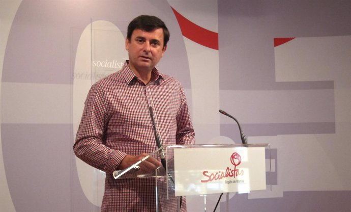 El candidato del PSOE a la Asamblea Regional Emilio Ivars 