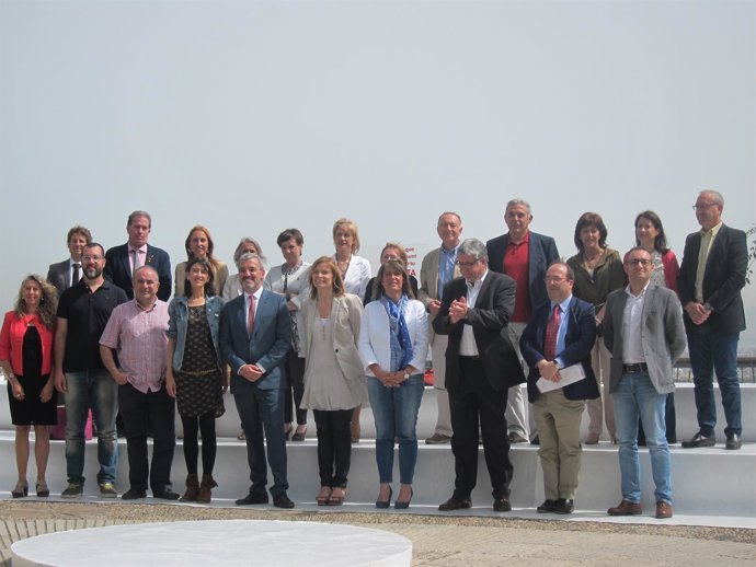 M.Iceta y J.Collboni, con alcaldables del PSC del área metropolitana 