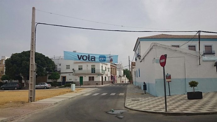 Pancarta del PP en La Algaba.
