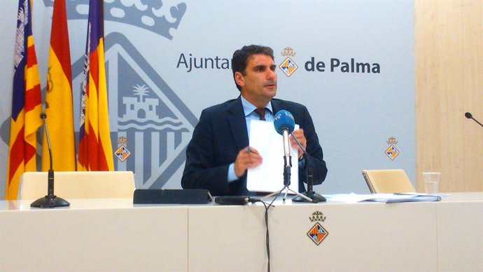 Martínez en rueda de prensa