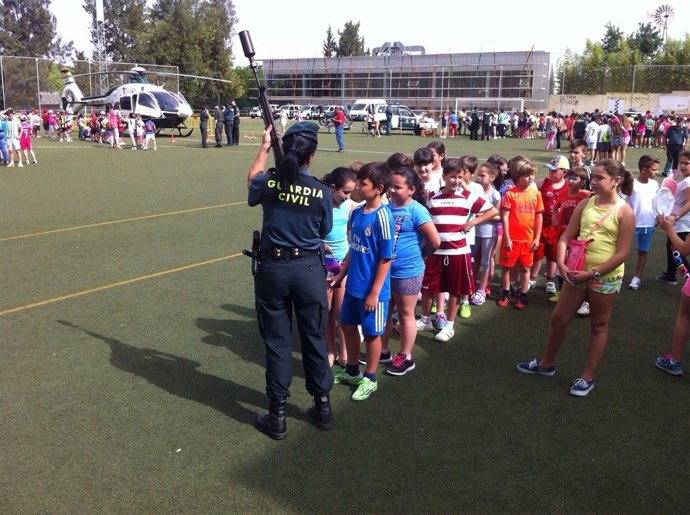 JORNADAS ESCOLARES DESARROLLADAS EN MAIRENA DEL ALCOR POR GUARDIA CIVIL