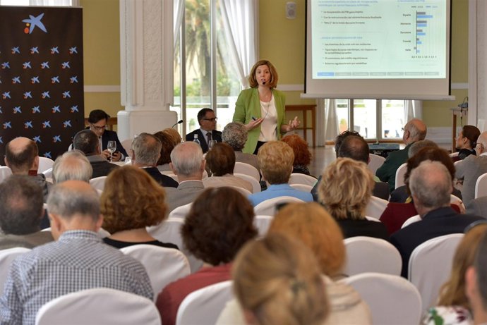 Caixabank se reúne con sus accionistas de Cantabria