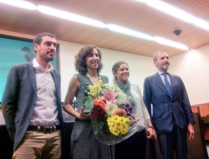 Irene Lozano recoge el Premio Avizor 
