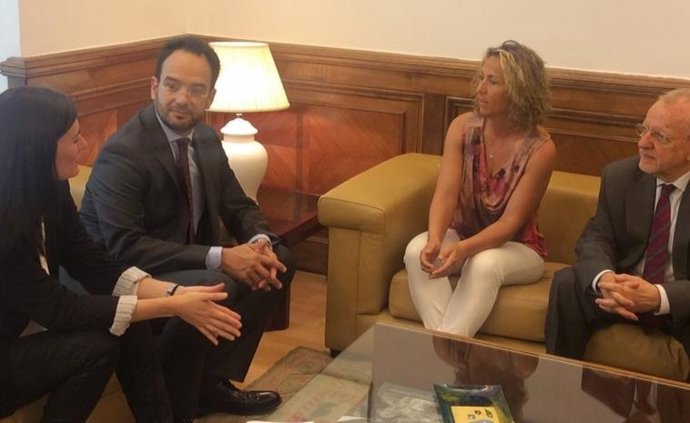 Antonio Hernando y Gala León