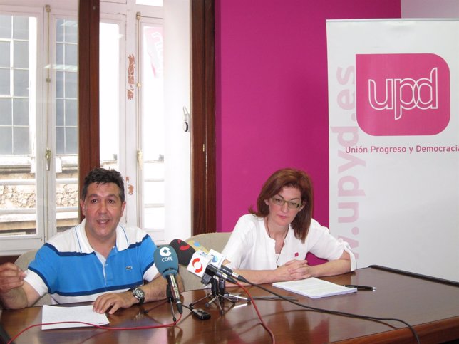 Pagazaurtundua y Sáez de Guinoa explican proyecto UPyD educación