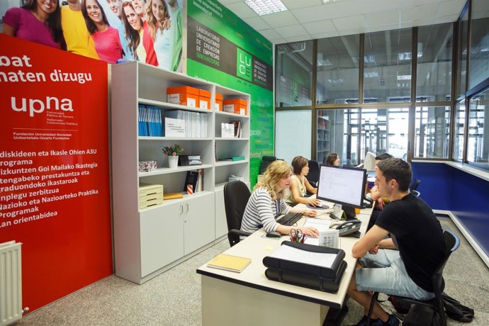 UPNA+ está situada en el Aulario del Campus de Arrosadia, en Pamplona.