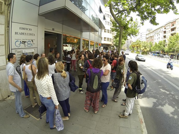 Trabajadores del Ibanat frente al Tamib