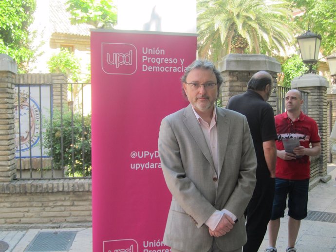 El candidato de UPyD a la Presidencia de Aragón, José Luis Lajara.