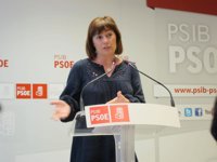 Armengol acusa a Rajoy de "condenar" a los ciudadanos de Baleares y promete una mejora de la financiación