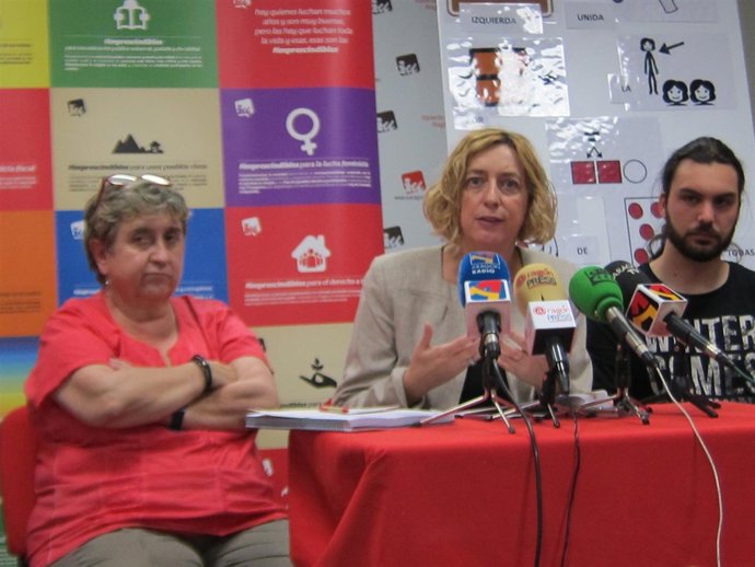 Luquin (IU) en el Centro, junto a Jorge SAnz y Maite Molas