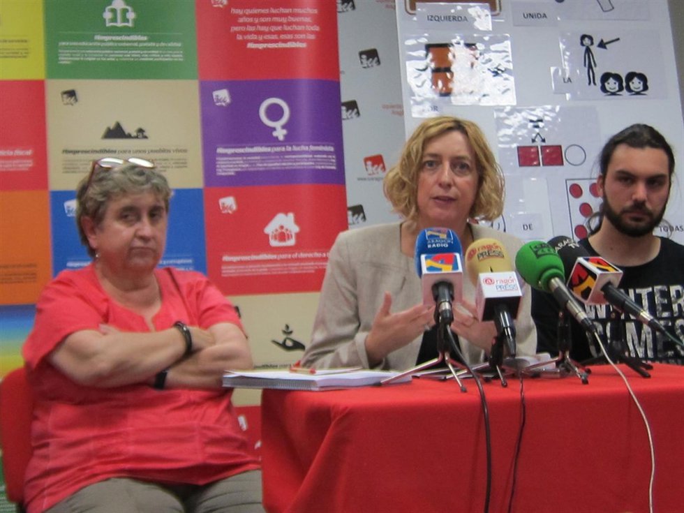 Luquin (IU) en el Centro, junto a Jorge SAnz y Maite Molas