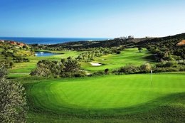 Campo de golf golfista deporte málaga turismo verde andalucía costa del sol