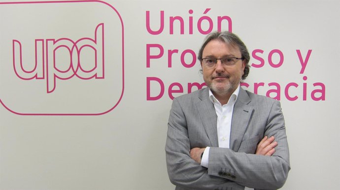 El candidato de UPyD a la Presidencia de Aragón, José Luis Lajara
