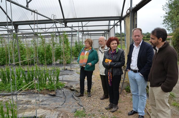 Aurelio Martín (IU) visita la asociación 'Una Ciudad Para Todos'
