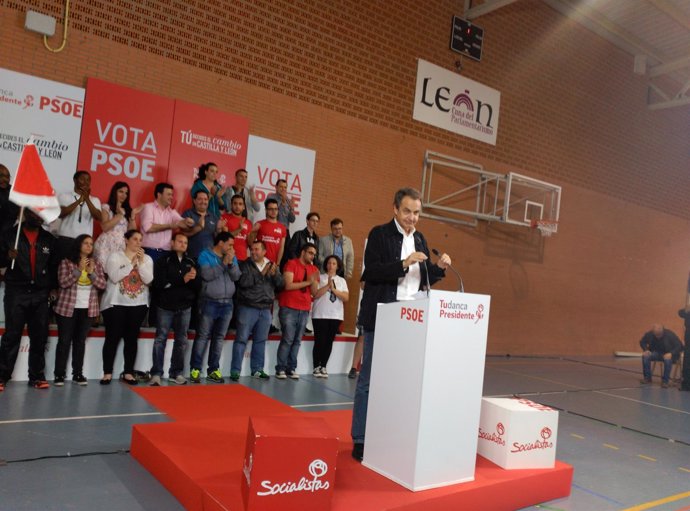 José Luis Rodríguez Zapatero, en un mitin en León