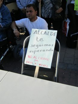 Cartel invitando al alcalde