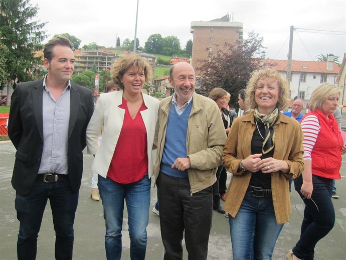 Rubalcaba con Eva Díaz Tezanos y Mercedes Carrera