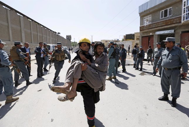 Explosión aeropuerto Kabul - mayo 2015