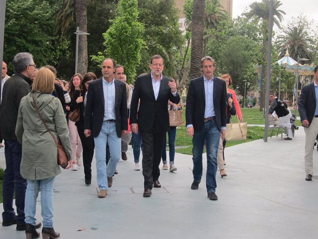 Rajoy pasea por Santander