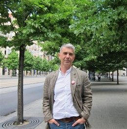 Juan Martín (CHA) en el Paseo Independencia de Zaragoza