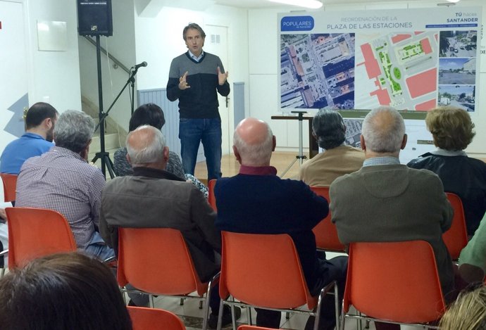 De la Serna con vecinos