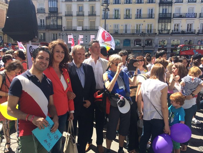 Carmona durante el acto reivindicativo del LGTB