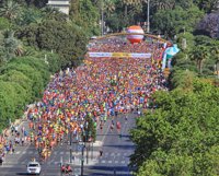 Más de 12.000 corredores inundan la ciudad en la 33 Volta a Peu