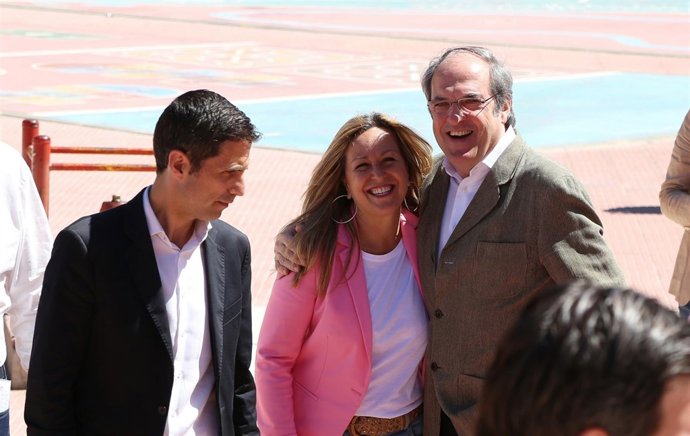 Gabilondo, con Trinidad Jiménez y el candidato socialista en Alcalá